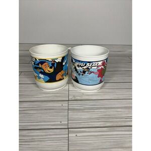 Arbys Yogi Bear & Boo Boo Plastic Mug Cup Hannah Barbera Vintage 1993 Lot of 2‎